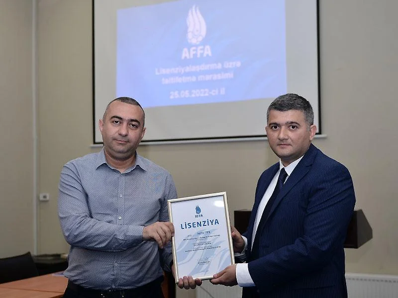 Premyer Liqada iştirak edəcək klublara lisenziyalar təqdim edildi 