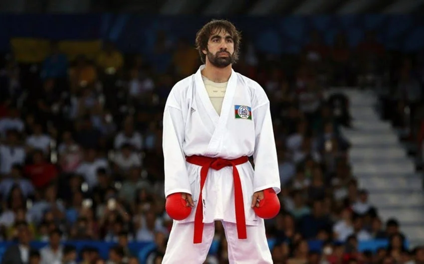 AÇ: Rafael Ağayev də mübarizəni dayandırdı 