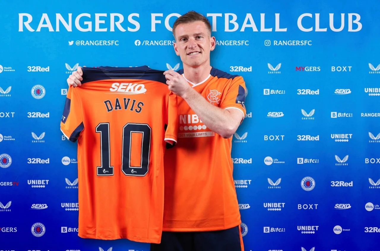 Günün transfer xəbərləri: "Real" və "Çelsi" Sterlinq uğrunda mübarizədə 