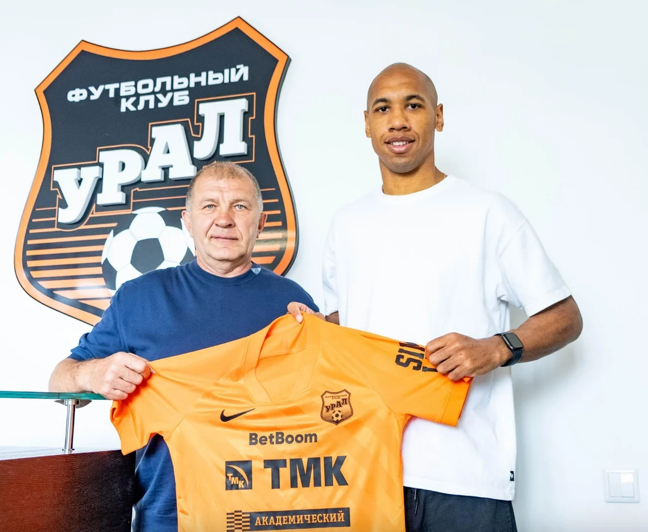 Günün transfer xəbərləri: "Real" və "Çelsi" Sterlinq uğrunda mübarizədə 