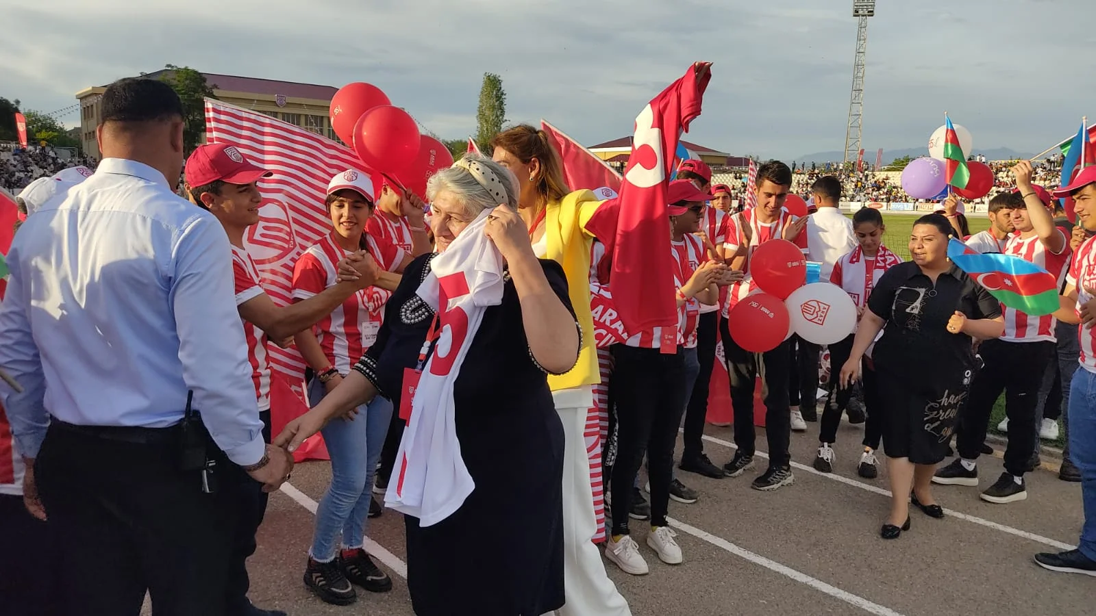 “Bir uşaq-bir top" festivalı başa çatdı - FOTO 