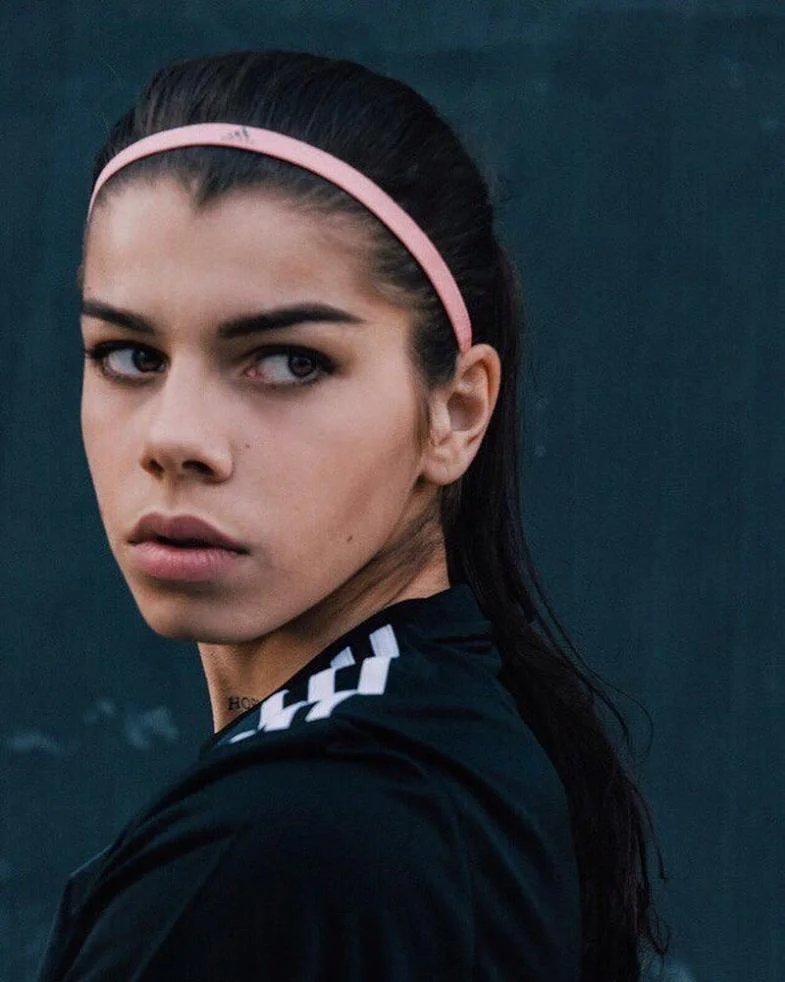 Rusiyalı futbolçu "coming out" etdi, ölkəsini aşağıladı 