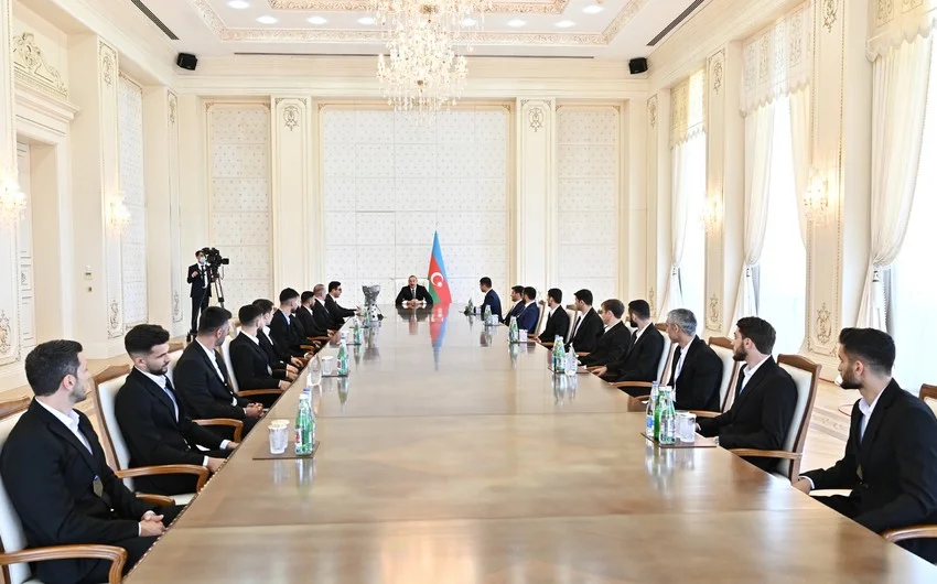 Prezident Avropa çempionu olan komandamızı qəbul etdi - FOTOLAR 