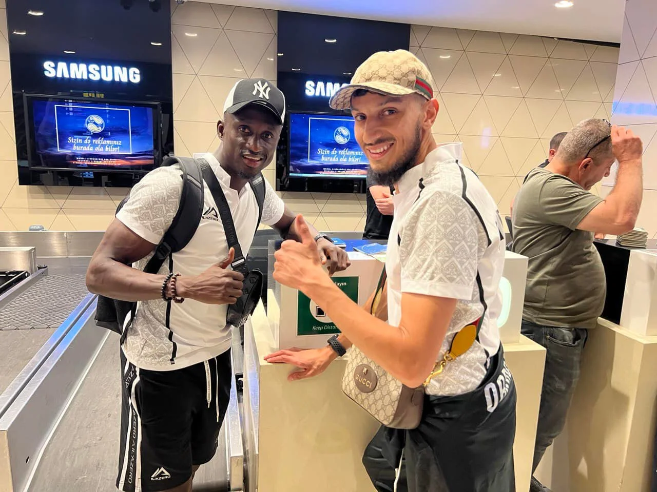 "Qarabağ" Avstriyaya yola düşdü - FOTOLAR 