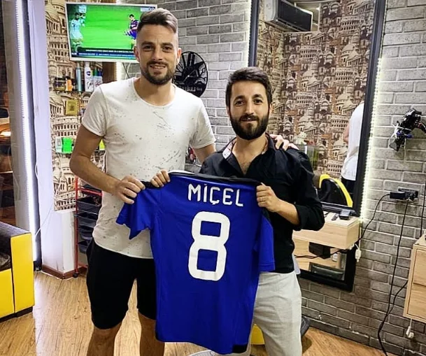 Futbolçularımızın əvəzolunmaz bərbəri: "Krivotsyuk Polşadan yanıma gəlir" 