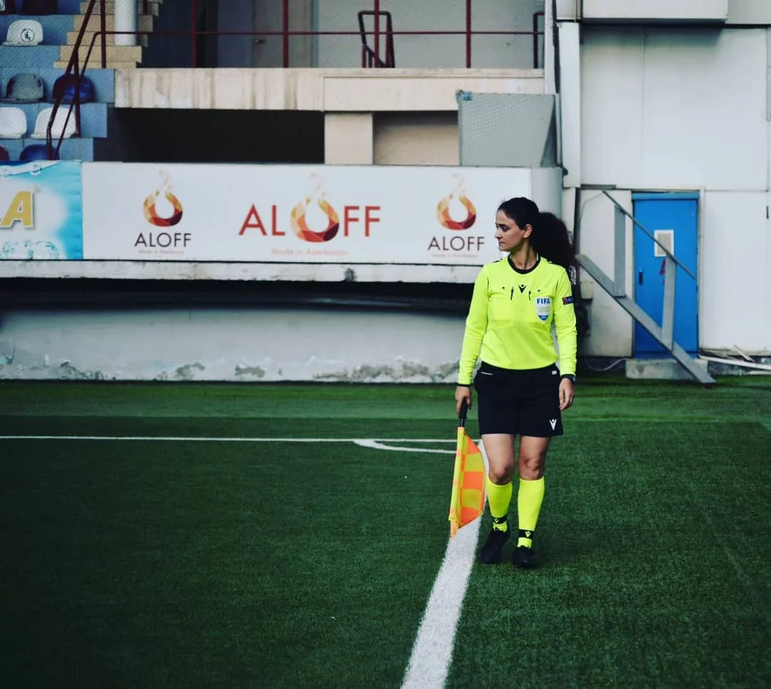 Xanım FİFA referisi: "Futbolçu ilə ailə həyatı qurmaq istəmərəm" 