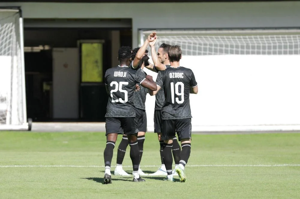 "Qarabağ"ın oyunu fotolarda 
