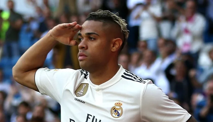 "Real Madrid"in forvardı İstanbul yolunda - Maaşı açıqlandı 