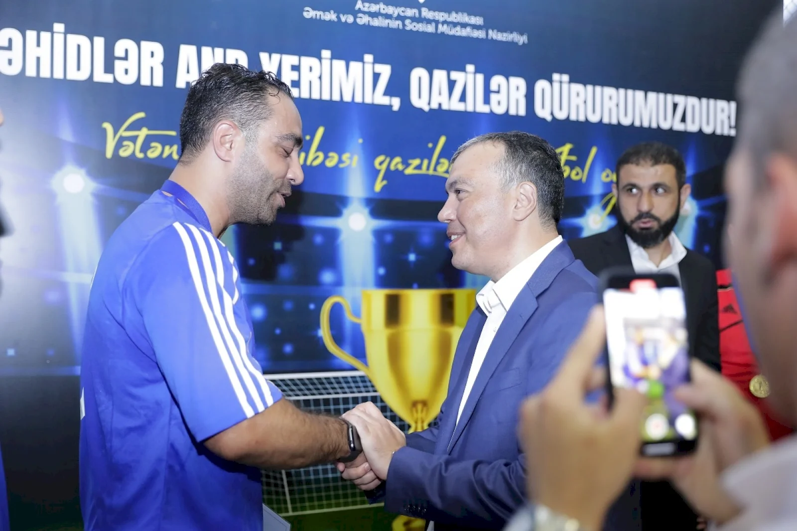 Qazilər futbol oynadı, Qurban Qurbanov izlədi - FOTOLAR 