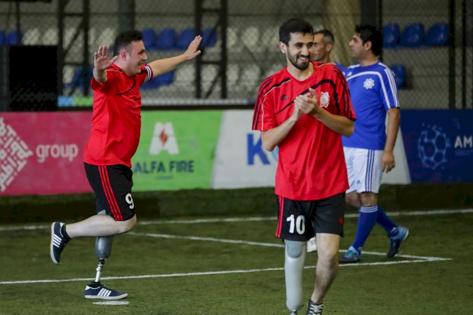 Qazilər futbol oynadı, Qurban Qurbanov izlədi - FOTOLAR 