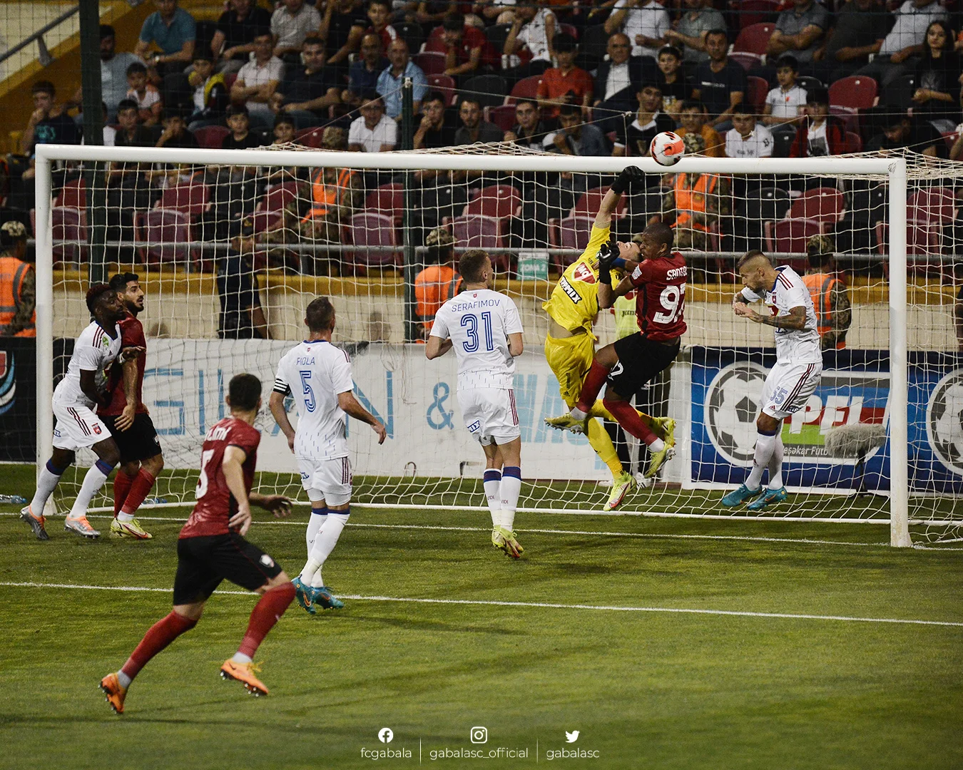 "Qəbələ" "qapını möhkəm çırpdı" 