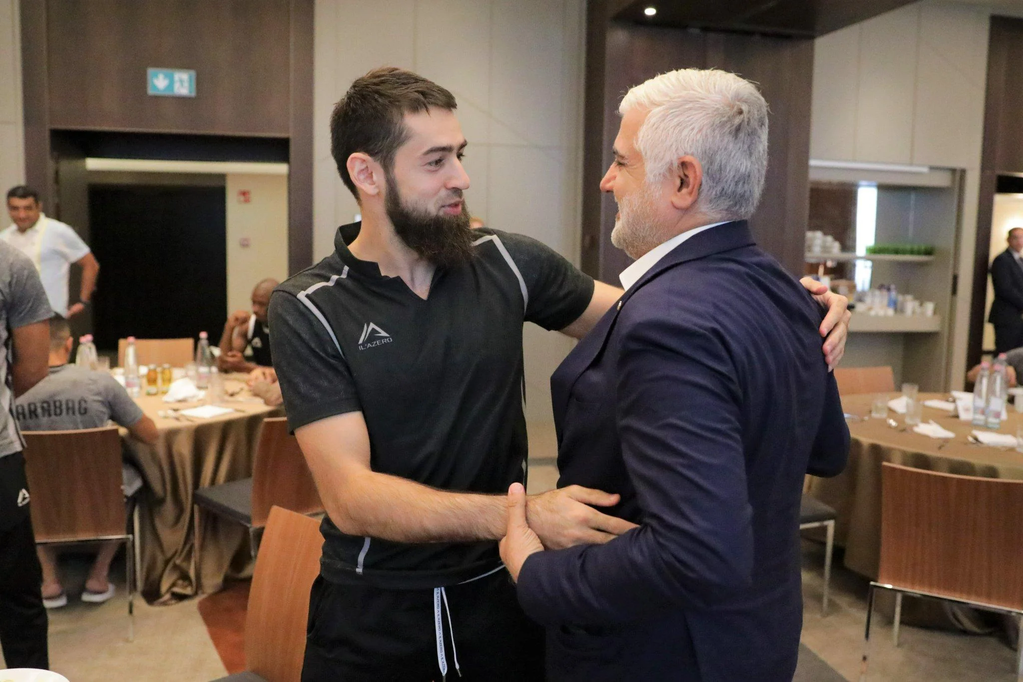 Tahir Gözəl Qurban Qurbanov və futbolçularla görüşdü - FOTOLAR 