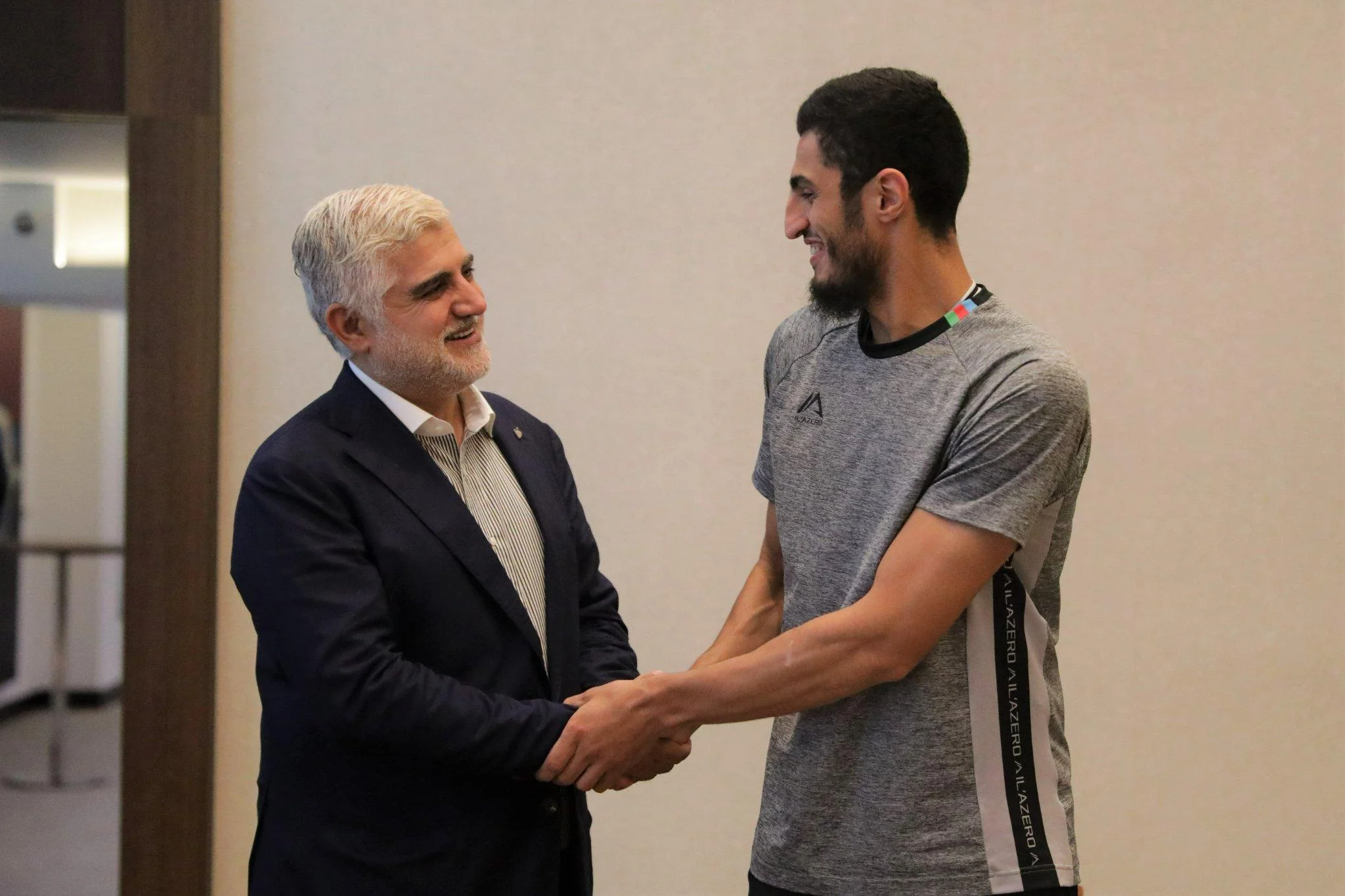 Tahir Gözəl Qurban Qurbanov və futbolçularla görüşdü - FOTOLAR 
