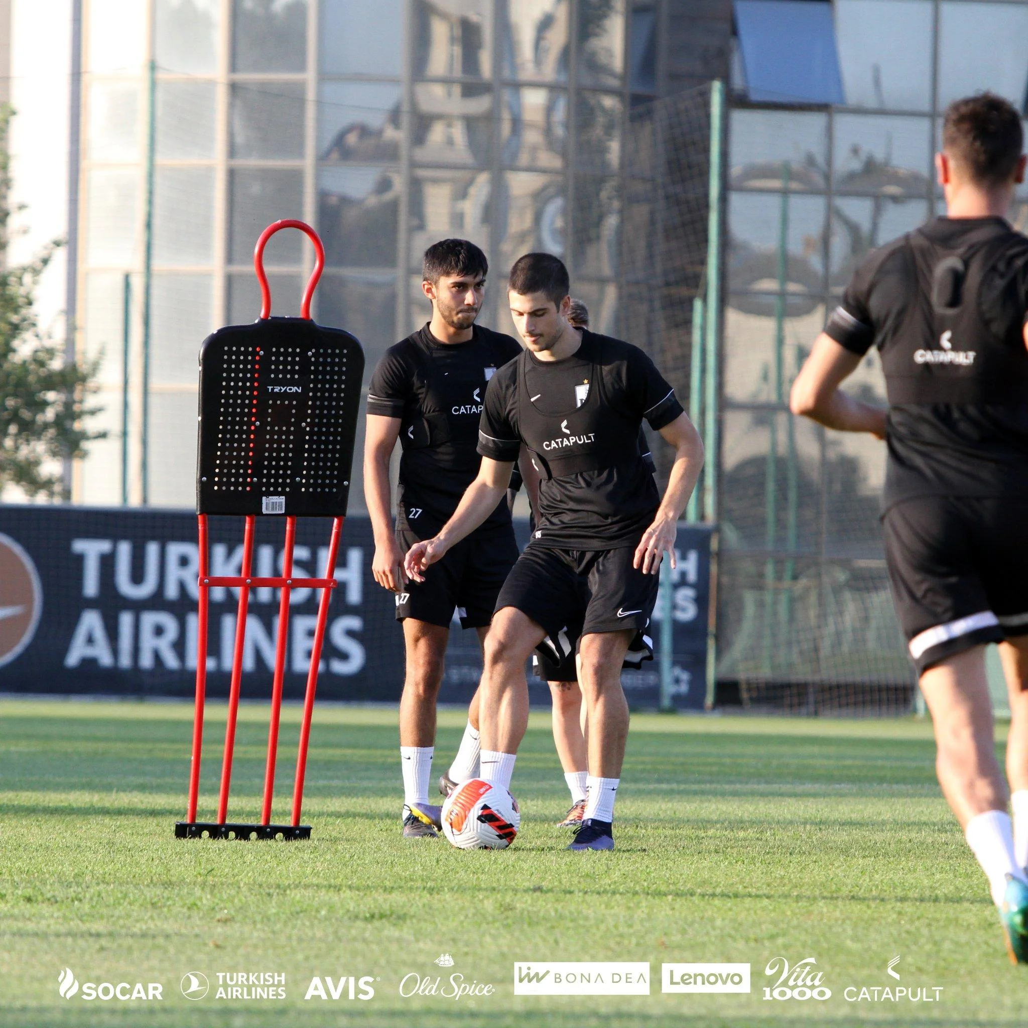 "Neftçi" "Rapid" ilə oyuna hazırlaşır - FOTOLAR 