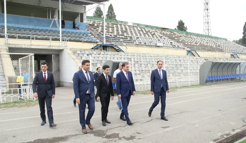 Gəncənin icra başçısı söz verdi: Stadion problemi həll olunur  