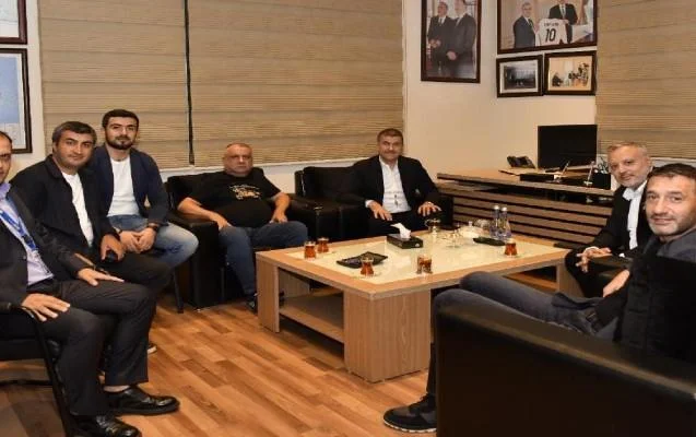 PFL prezidenti "Qarabağ" rəhbərliyi ilə görüşdü 