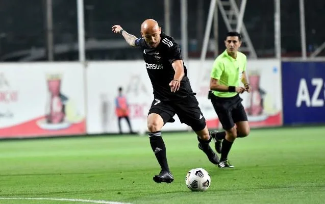 "Ordumuzdan xoş xəbərlər alırıq" - Almeyda 