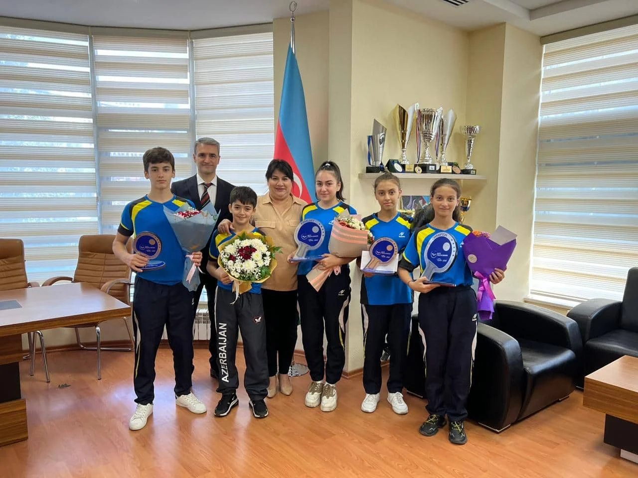 Stolüstü tennisçilər mükafatlandırıldı 