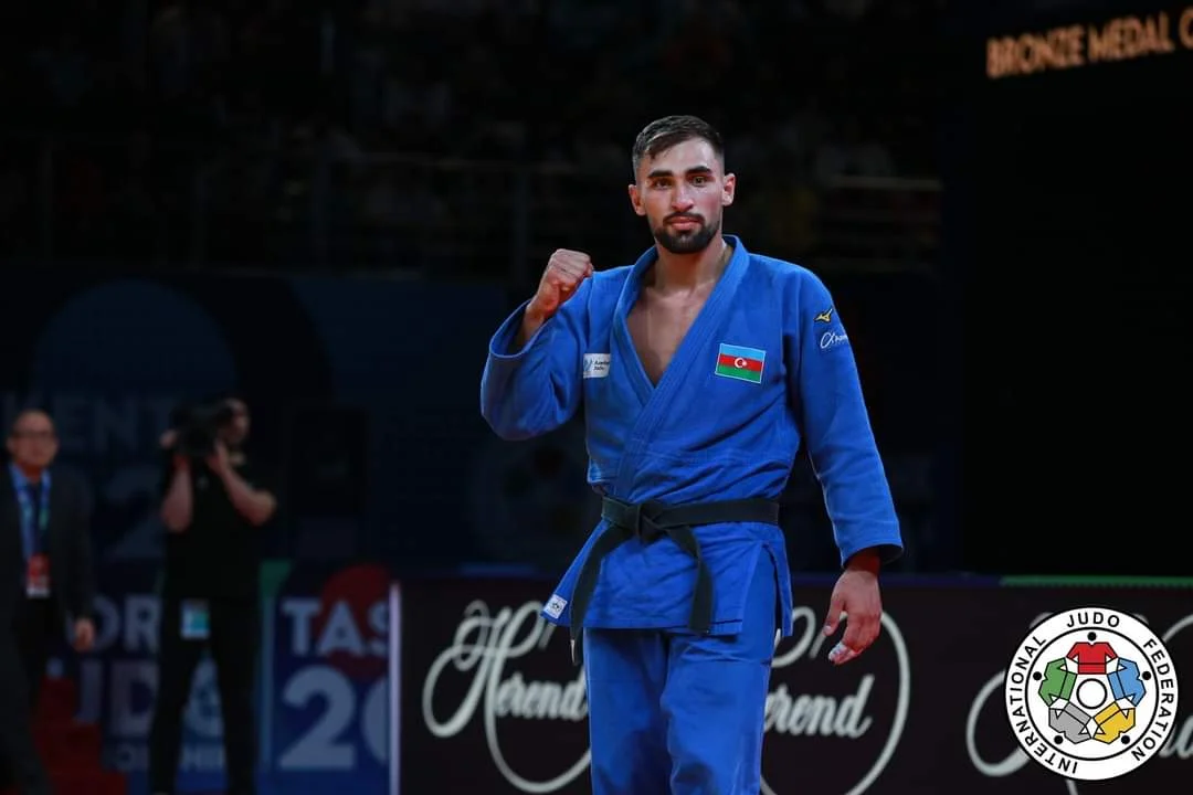 Kotsoyev və Mollayi irəlilədi, Heydərov gerilədi 