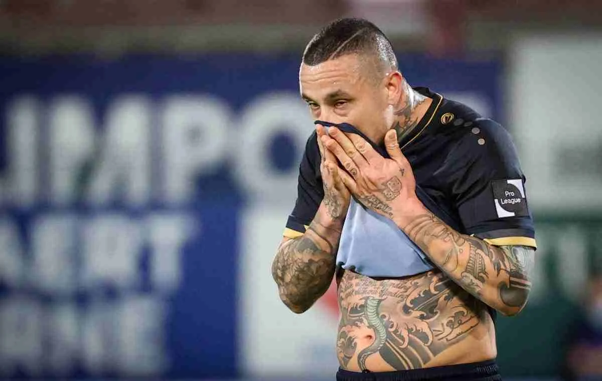 Ulduz futbolçu buna görə komandadan qovuldu - FOTO 
