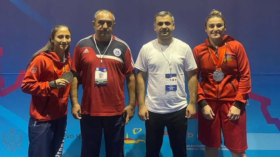 Сборная Азербайджана по боксу завершила чемпионат Европы с двумя медалями (ФОТО) 