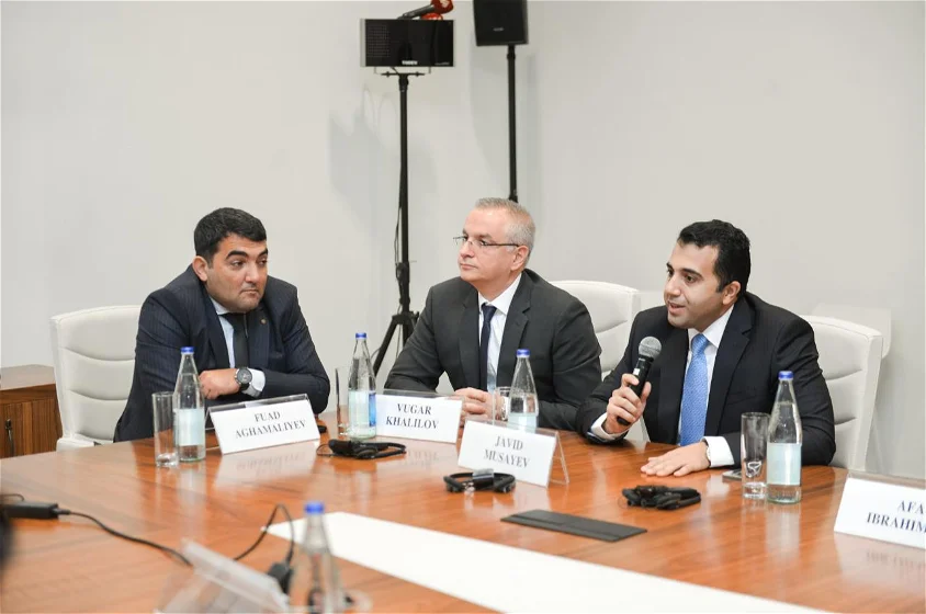 Media Təhlil Mərkəzi mətbuat xidmətlərinin rəhbərləri üçün master-klass təşkil etdi - FOTOLAR 