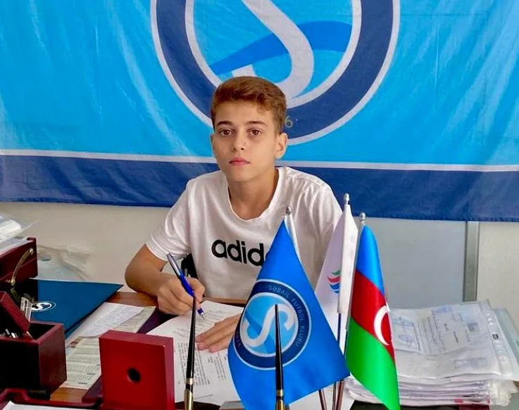 “Dayımın vurduğu qollara baxaraq həvəsləndim” - Camal Hüseynli 