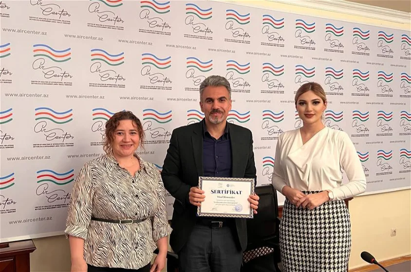Jurnalistlər üçün “Azərbaycanın xarici siyasət gündəmi” mövzusunda təlim keçirildi - FOTOLAR 