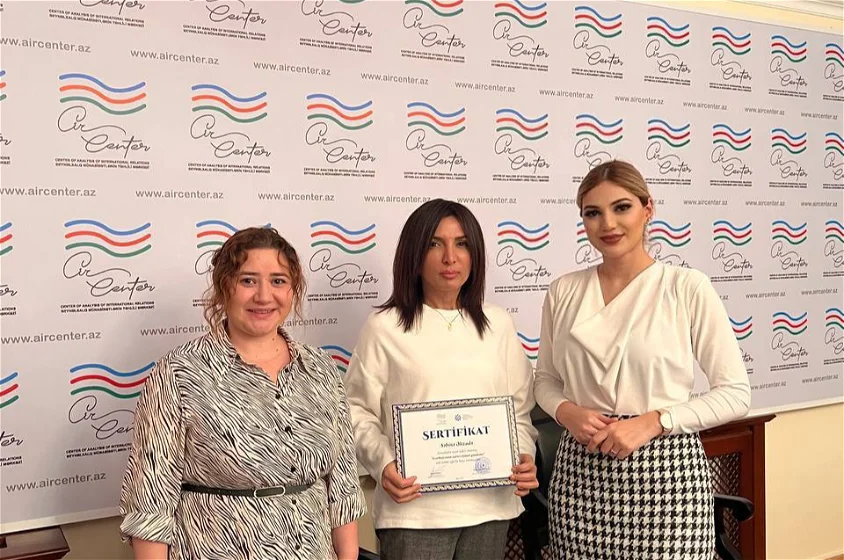 Jurnalistlər üçün “Azərbaycanın xarici siyasət gündəmi” mövzusunda təlim keçirildi - FOTOLAR 