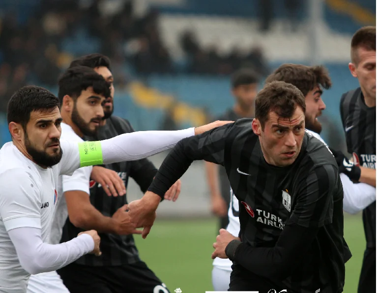 “Qarabağ” fərqi bir az da artırdı, “Sabah” Gəncədə də büdrədi - Tura baxış 