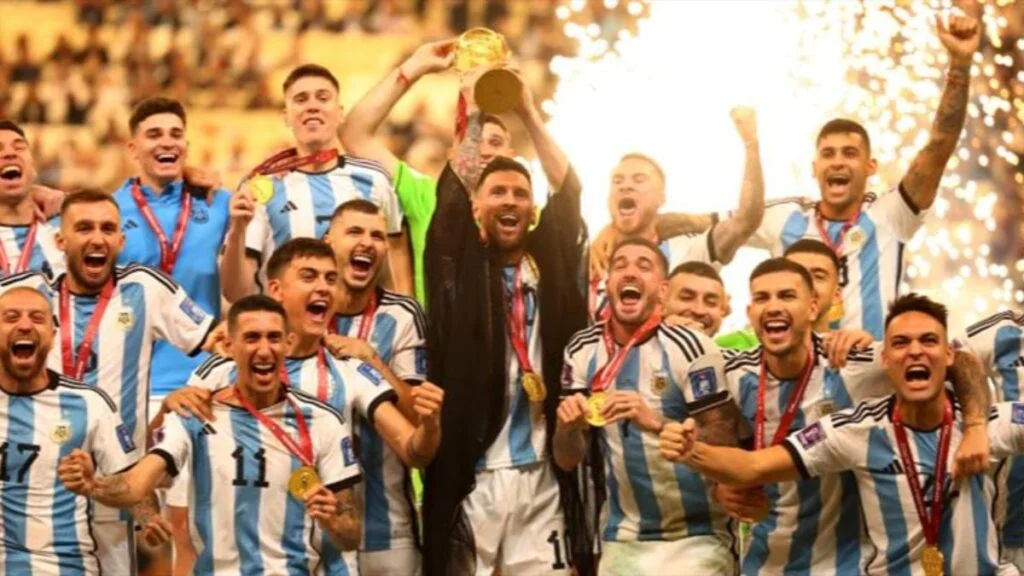 Argentinanın qələbəsi dünya manşetlərində: "İlahi Leo" - FOTOLAR 