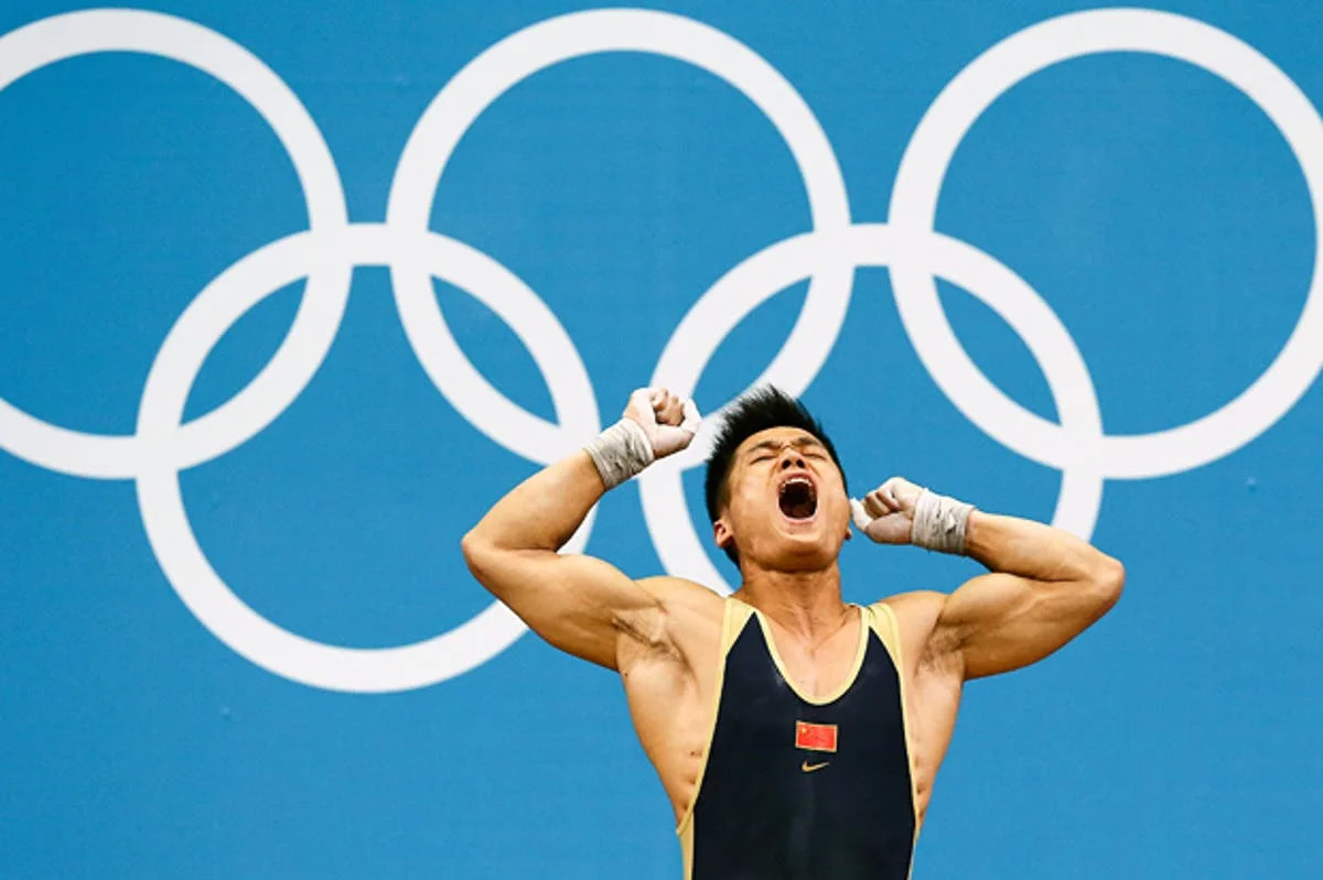 Üçqat olimpiya çempionu yarışlardan kənarlaşdırıldı 