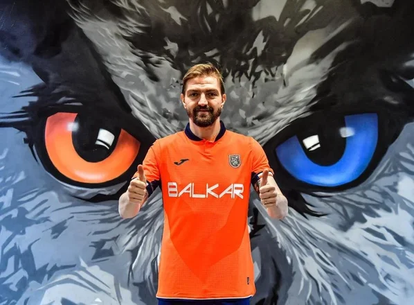 Türkiyə Super Liqasında baş tutan transferlər - Siyahı 