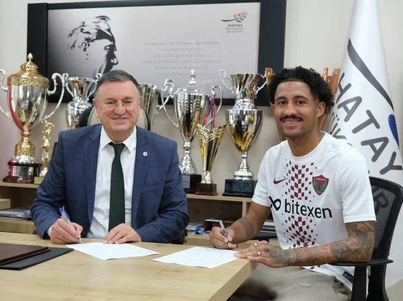 Türkiyə Super Liqasında baş tutan transferlər - Siyahı 