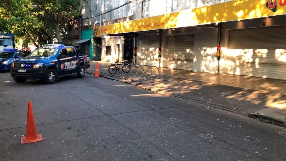 Messinin ailəsinə məxsus supermarketə silahlı hücum oldu - FOTOLAR 