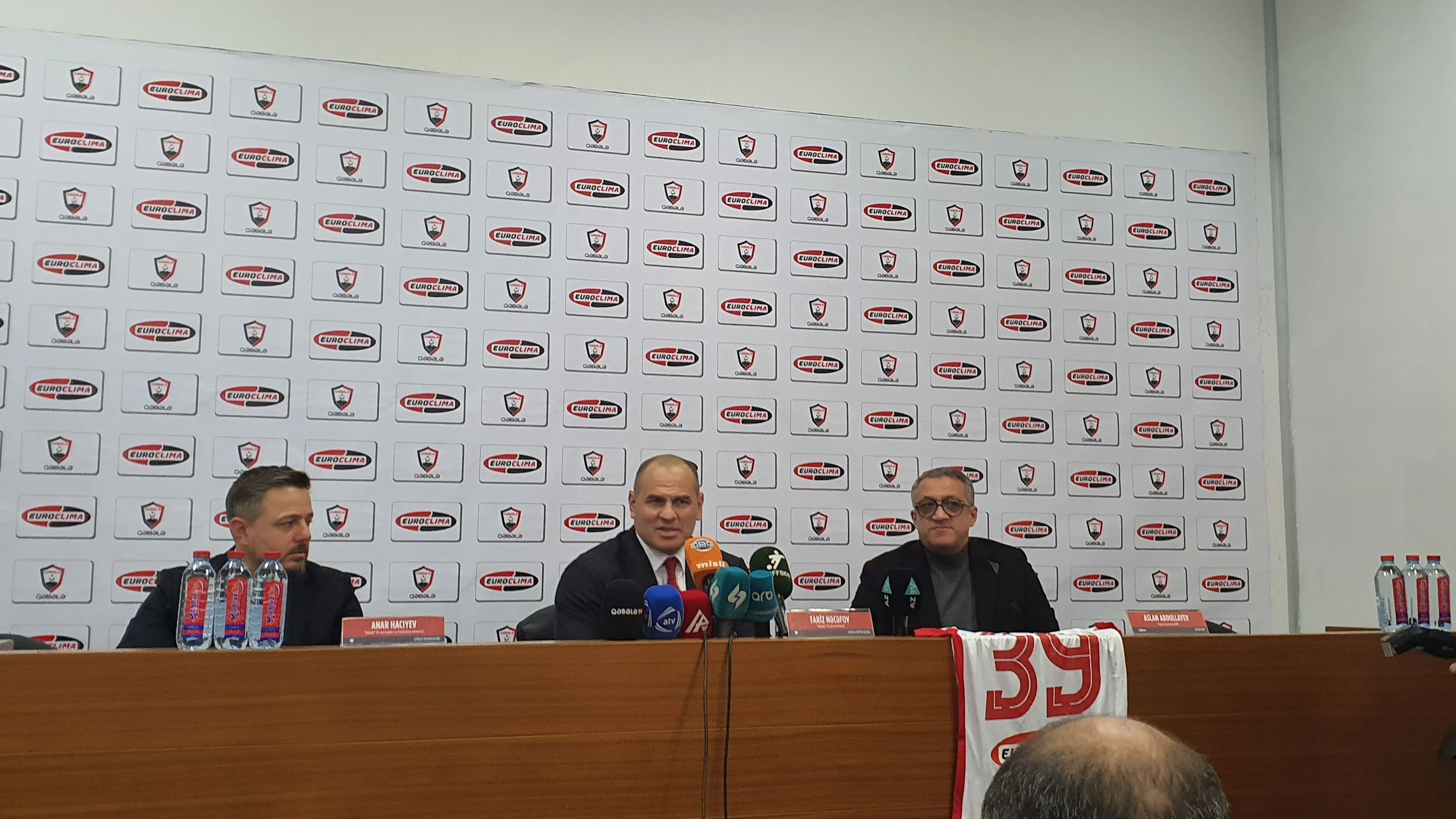 “İndiki müqavilə ilə o günlərə qayıtmaq mümkün deyil” - Fariz Nəcəfov 