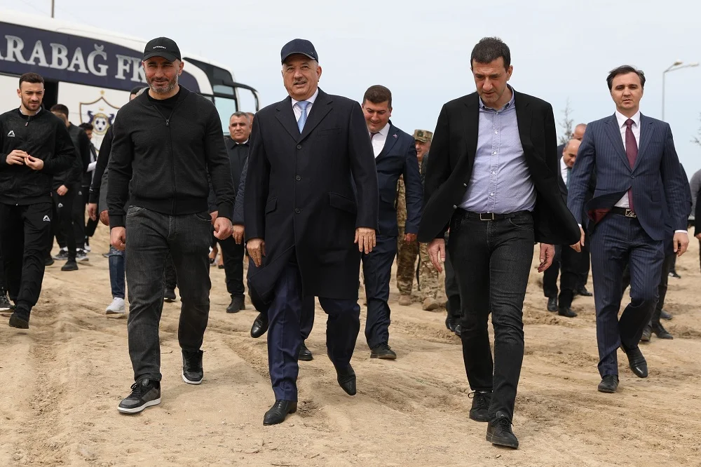 "Qarabağ" ağacəkmə aksiyasına qatıldı - FOTOLAR 