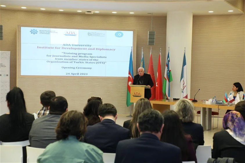 TDT dövlətlərinin jurnalist və media mütəxəssisləri üçün silsilə təlimlərin rəsmi açılışı olub - FOTOLAR 
