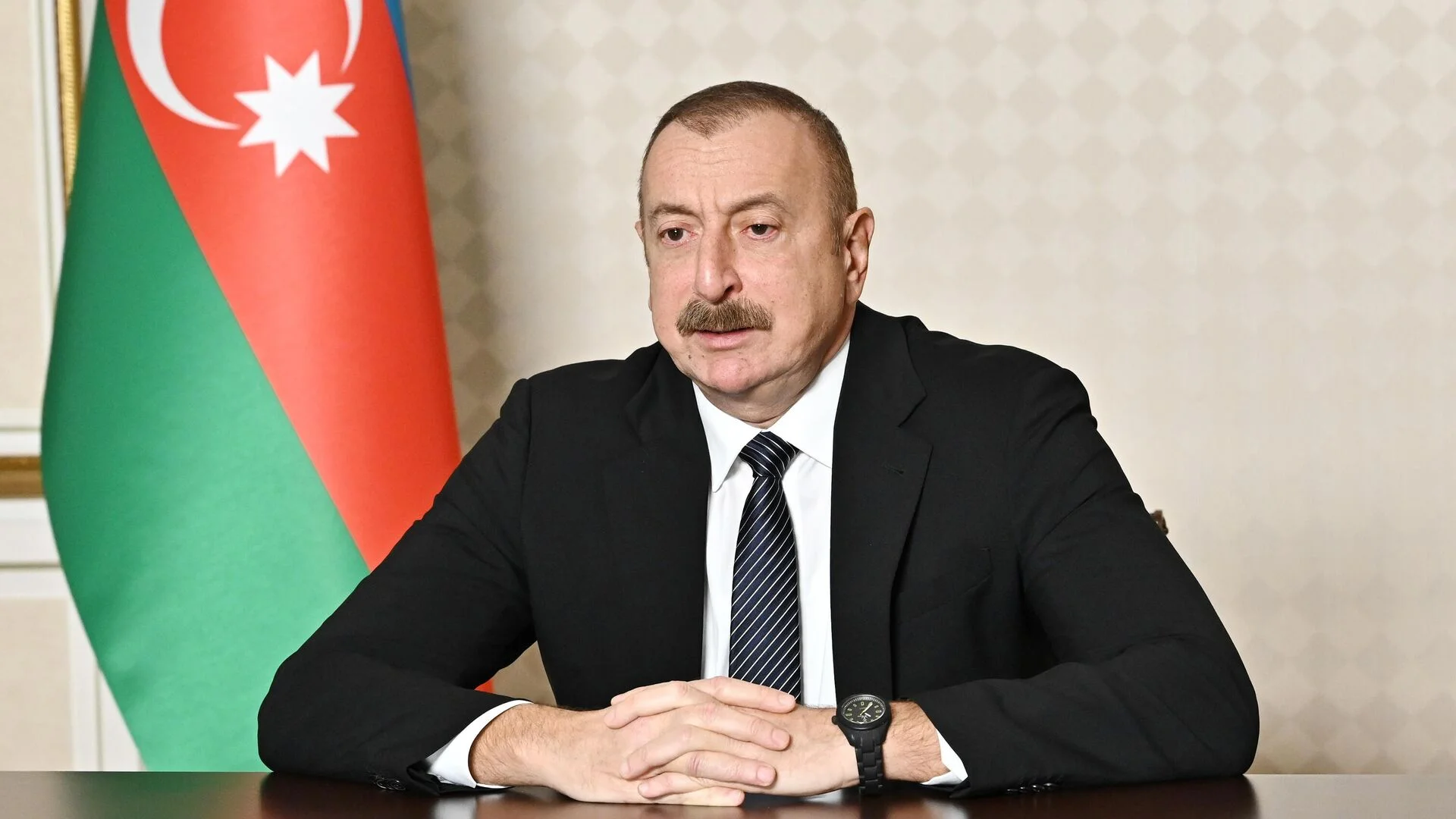 İlham Əliyev türkiyəli atletləri “Tərəqqi” medalı ilə təltif etdi 