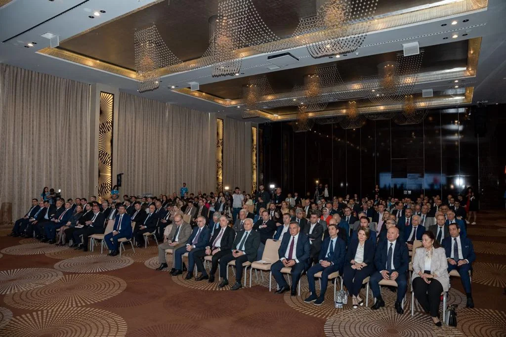 “Ümummilli Lider Heydər Əliyevin media siyasəti və müasir Azərbaycan mediası” mövzusunda konfrans keçirildi 