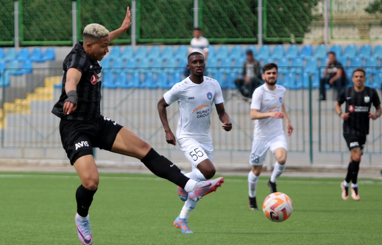 “Qarabağ”dan çempionluğa doğru böyük addım, “Neftçi” Tovuzdan üzüqara qayıtdı – Tura baxış 