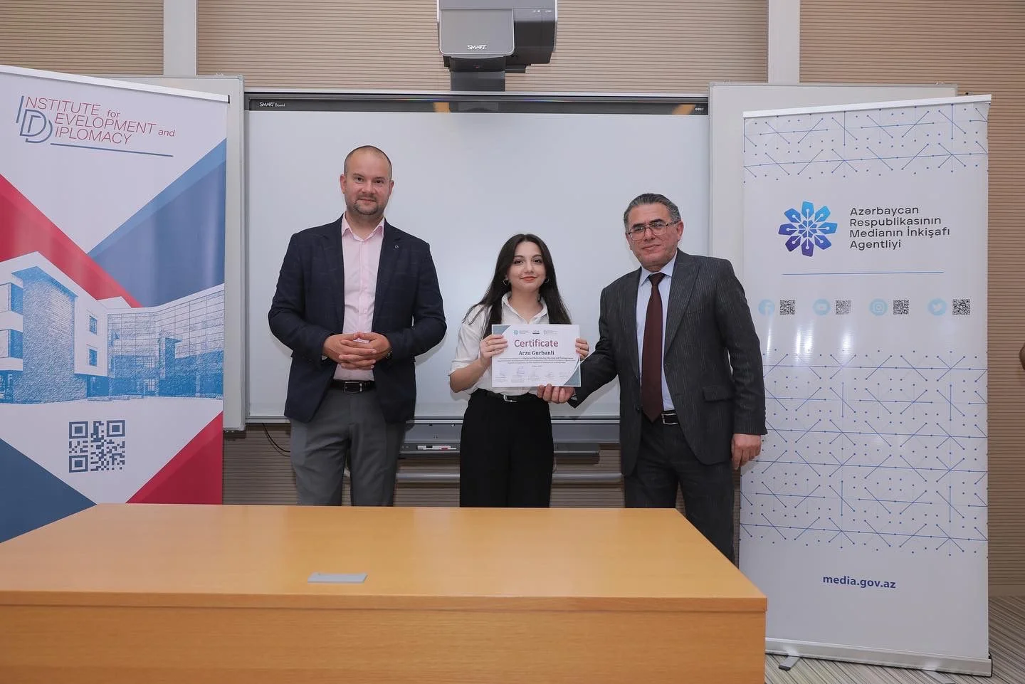 “Media savadlılığı və dezinformasiya ilə mübarizə” mövzusunda keçilən təlim proqramı yekunlaşıb 