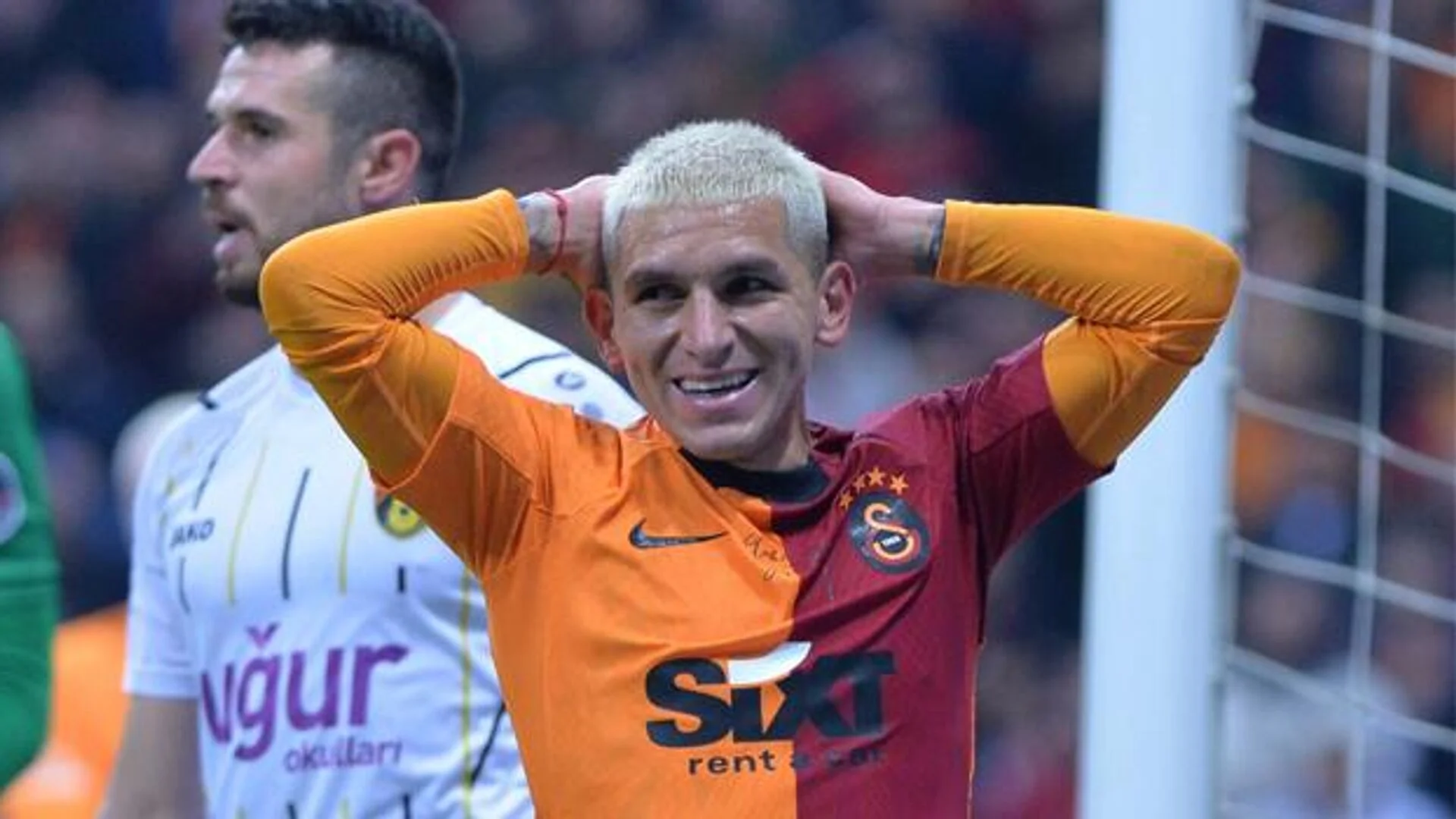 "Qalatasatay"ın futbolçusuna İtaliyadan elçi var 