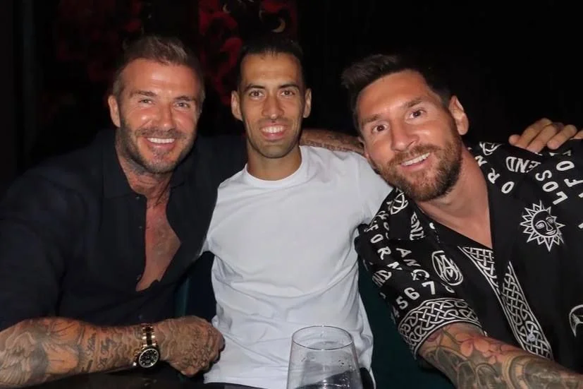 Bekhem Messi və Busketslə şam etdi - FOTO 