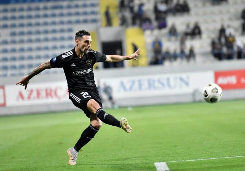 "Qarabağ"da üzlər gülür - O da başladı 