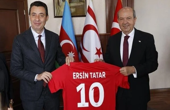 Kiprin prezidentinə “Turan Tovuz”un forması hədiyyə edildi 