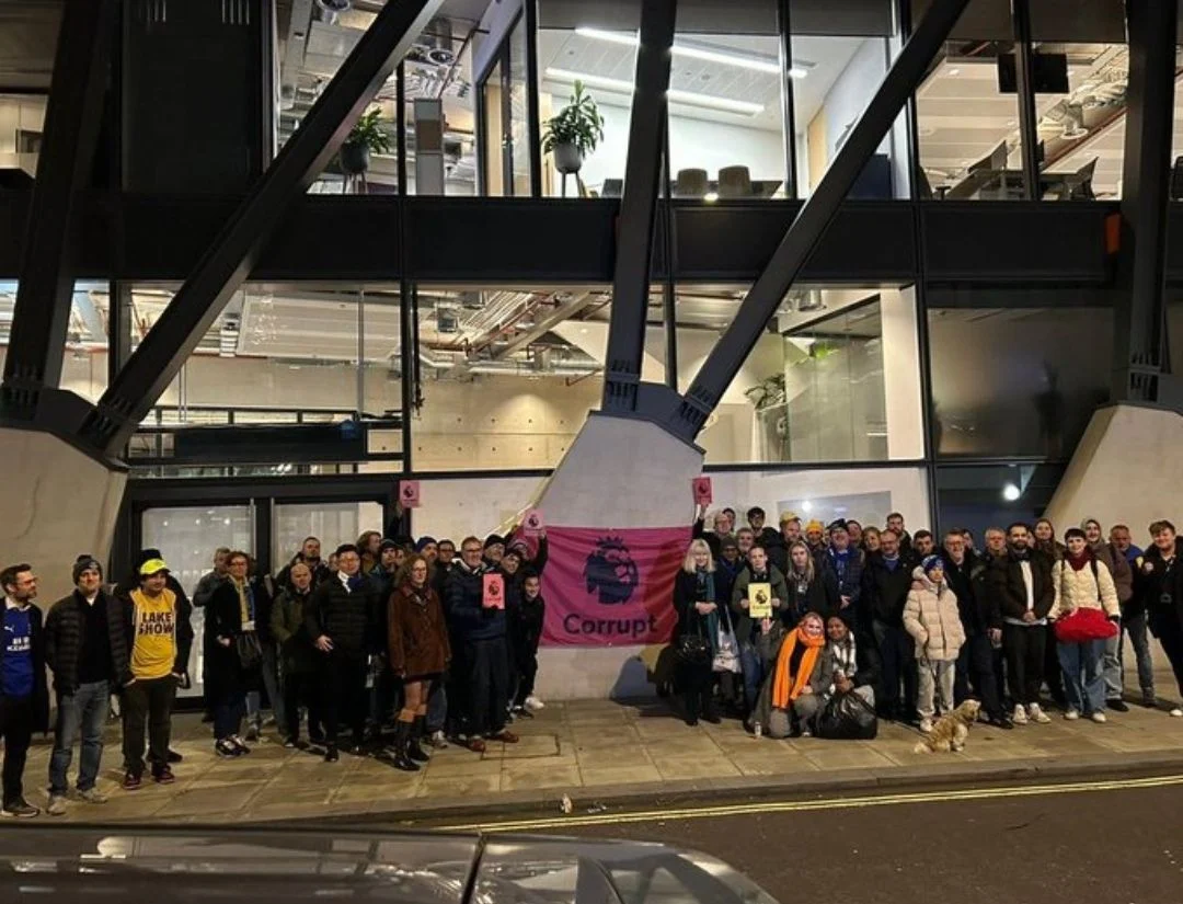 "Everton" azarkeşləri etiraz aksiyası keçirdilər - FOTO 