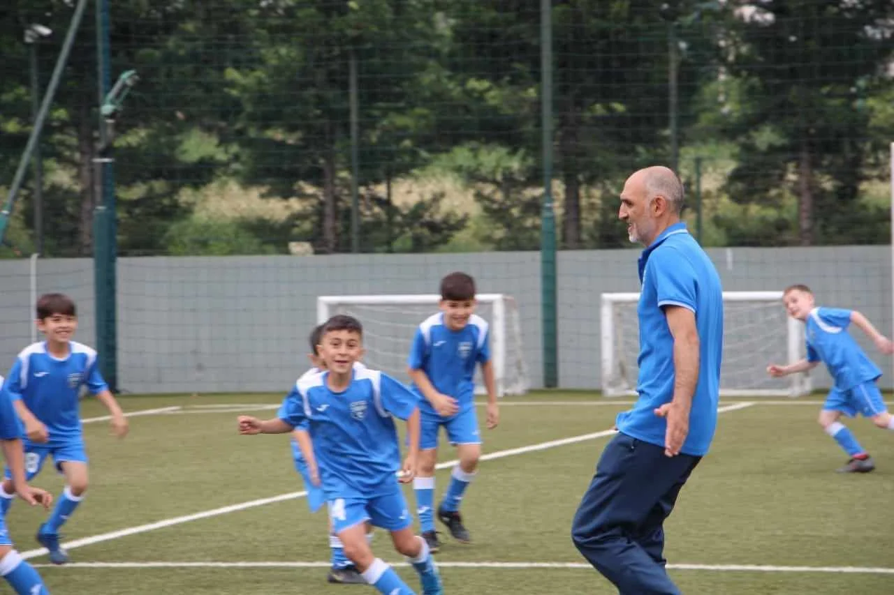 Arslan Quliyev: “Karyeramı “Xəzər Lənkəran”da bitirdim, amma futbolsuz qala bilmədim”  