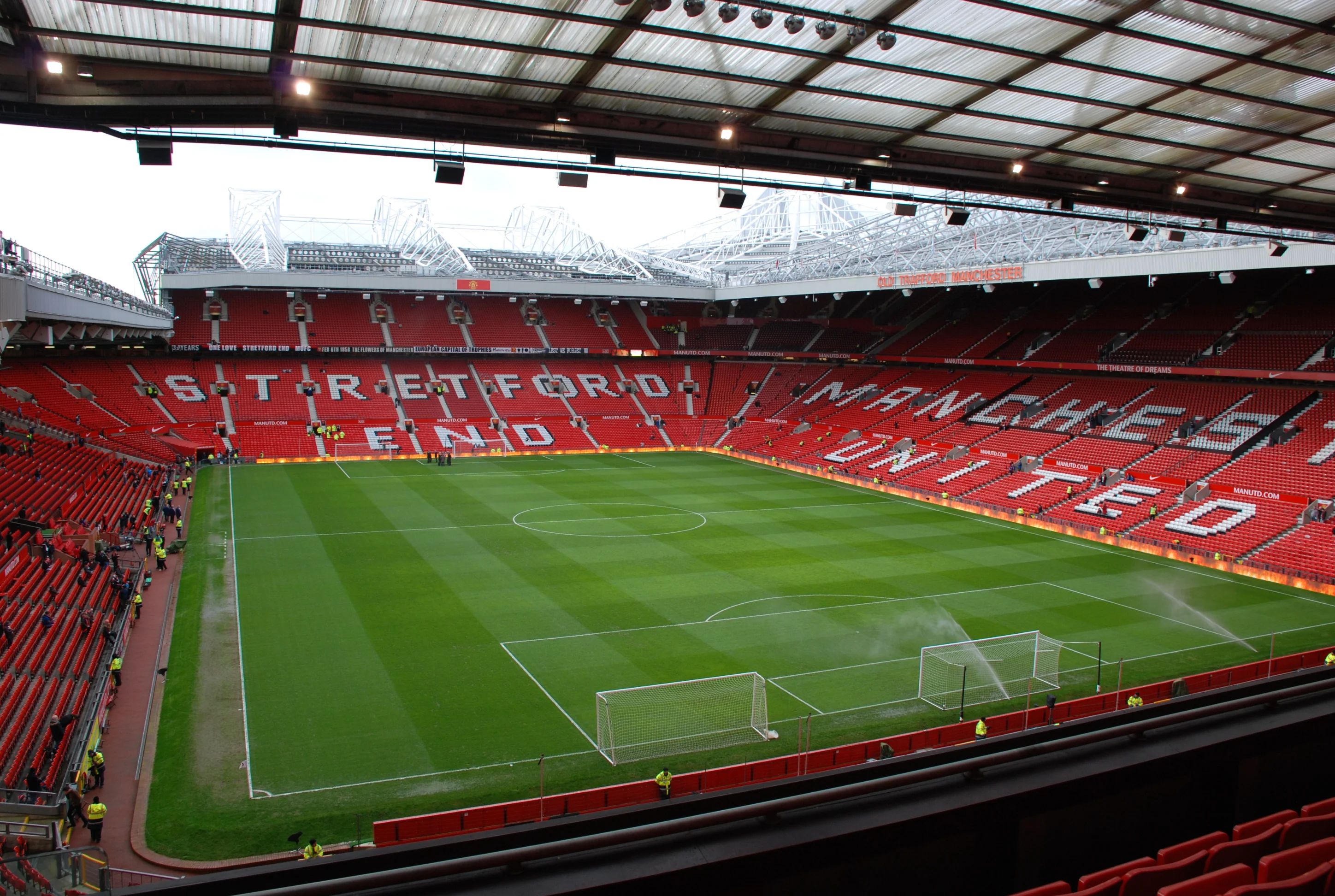 “Old Trafford” yenidən inşa olunur 