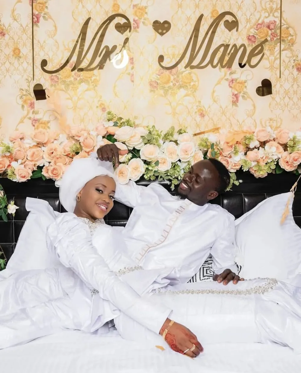 Sadio Mane özündən 14 yaş kiçik qızla evləndi - FOTO 